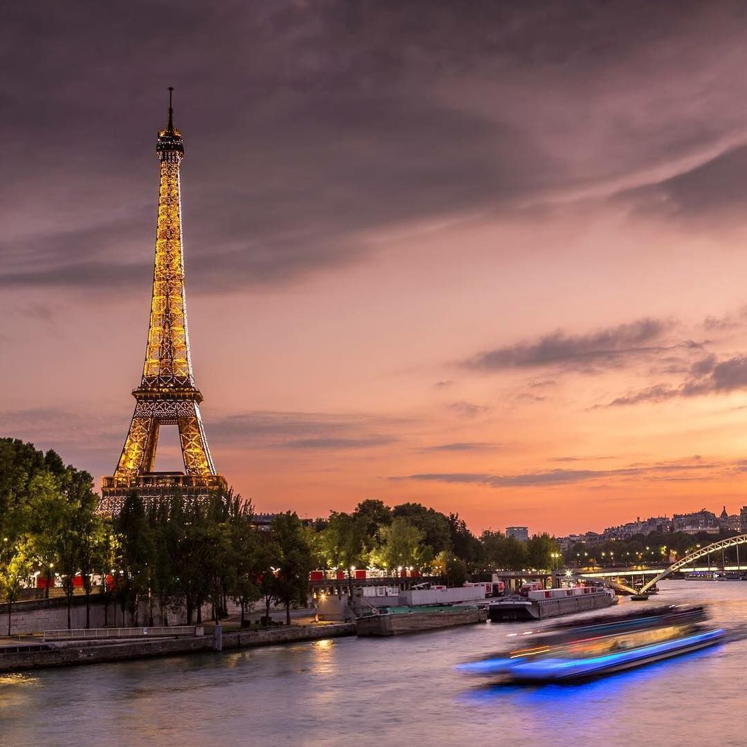 Discover Paris from the Water